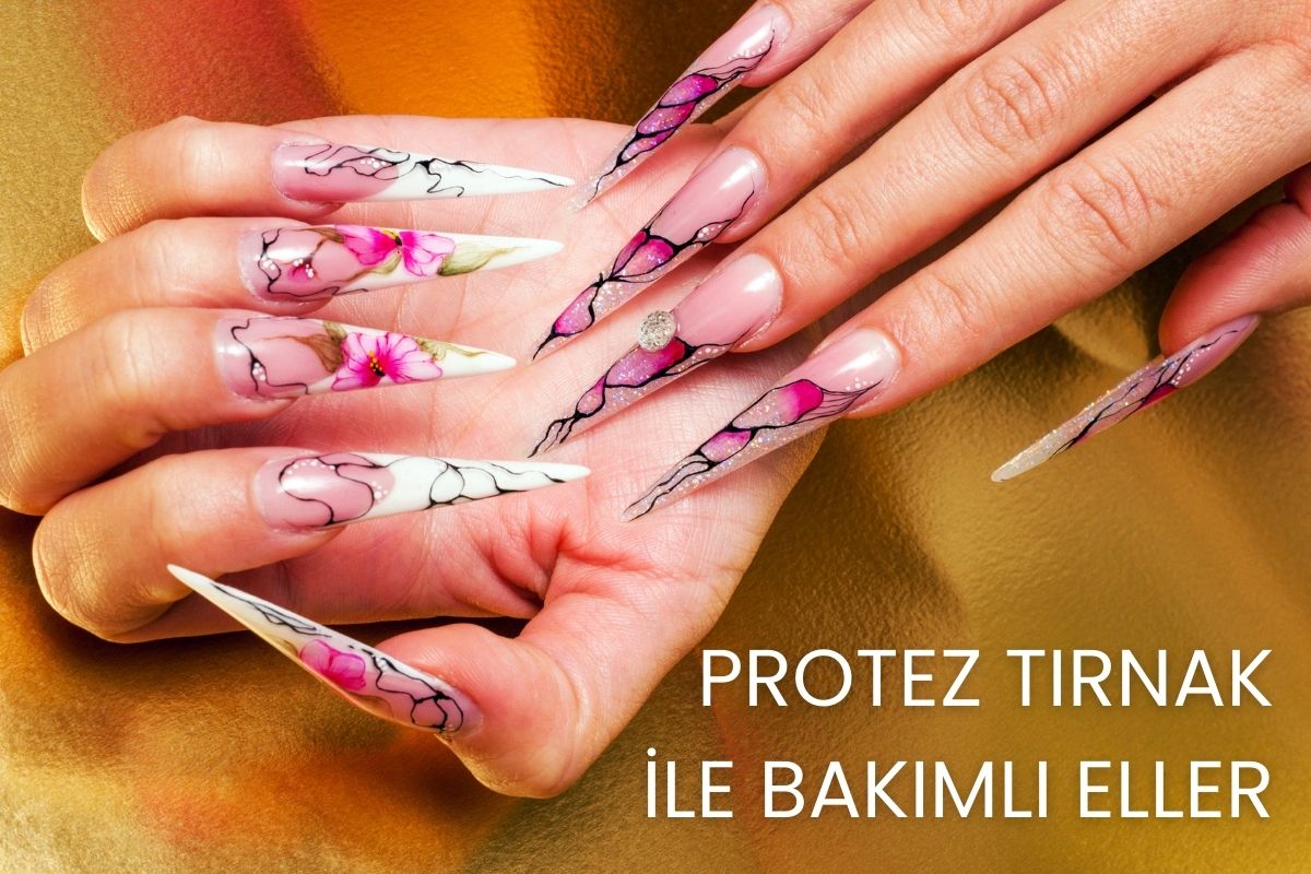 Protez tırnak ile bakımlı eller
